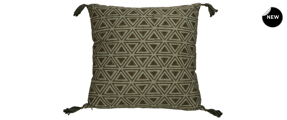 Green_decorative-cushion_front.jpg